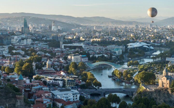 Ázerbájdžán, nebo Gruzie? Kam dřív pro Čechy